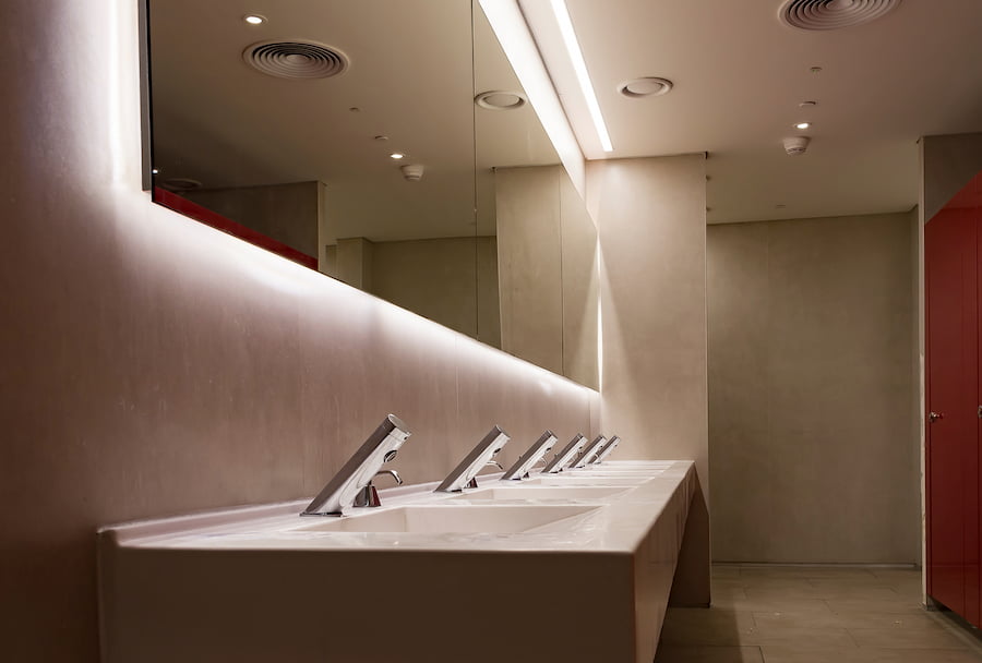 Commercial plumbing services